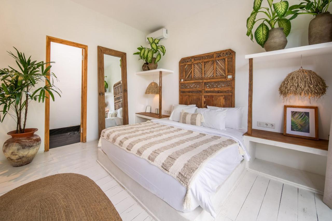 Villa Yogi Surf 2 Canggu Buitenkant foto