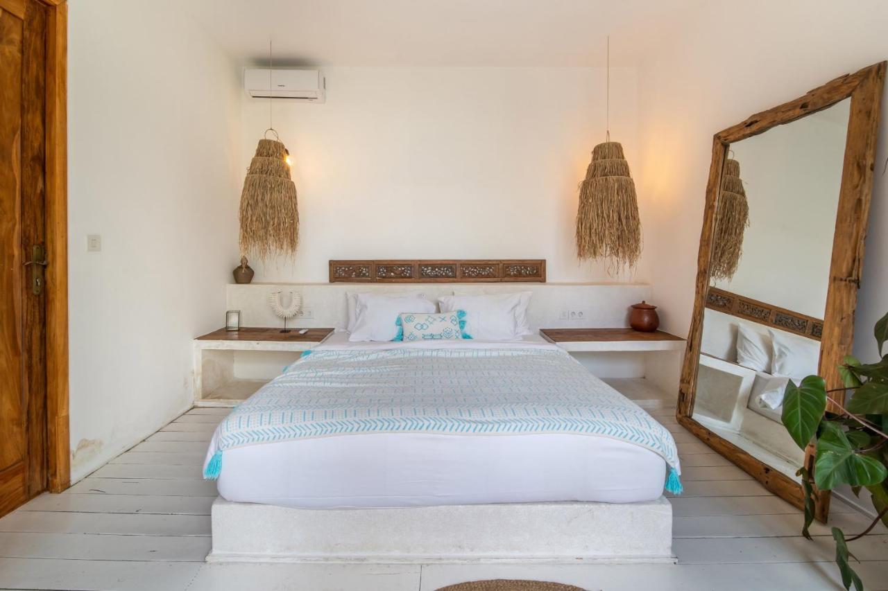 Villa Yogi Surf 2 Canggu Buitenkant foto