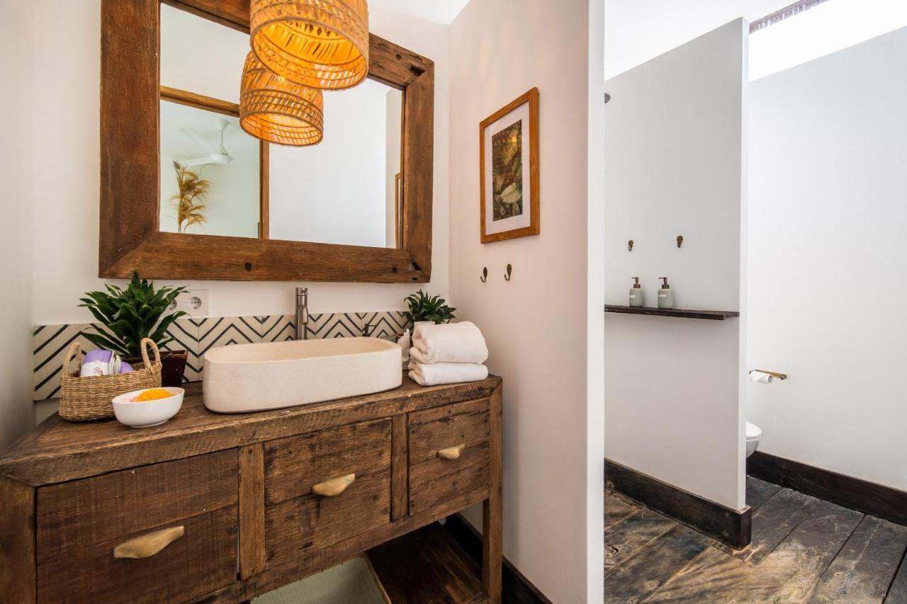 Villa Yogi Surf 2 Canggu Buitenkant foto
